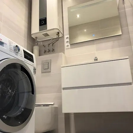 Apartment на приморський 22